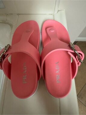 Prada pink thong sandal slide rubber pink size 7
